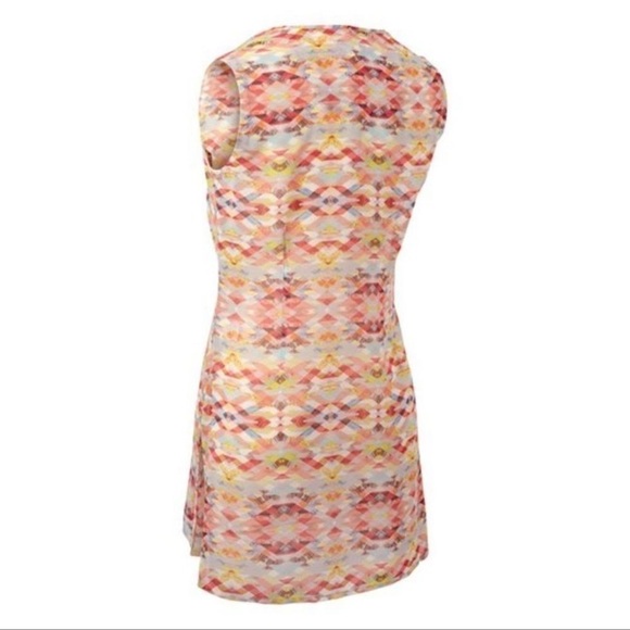 CAbi Avery Tunic Sleeveless Button Front size Small - Picture 3 of 15